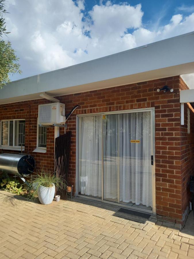 Gastehuis 17 Bloemfontein Exterior photo